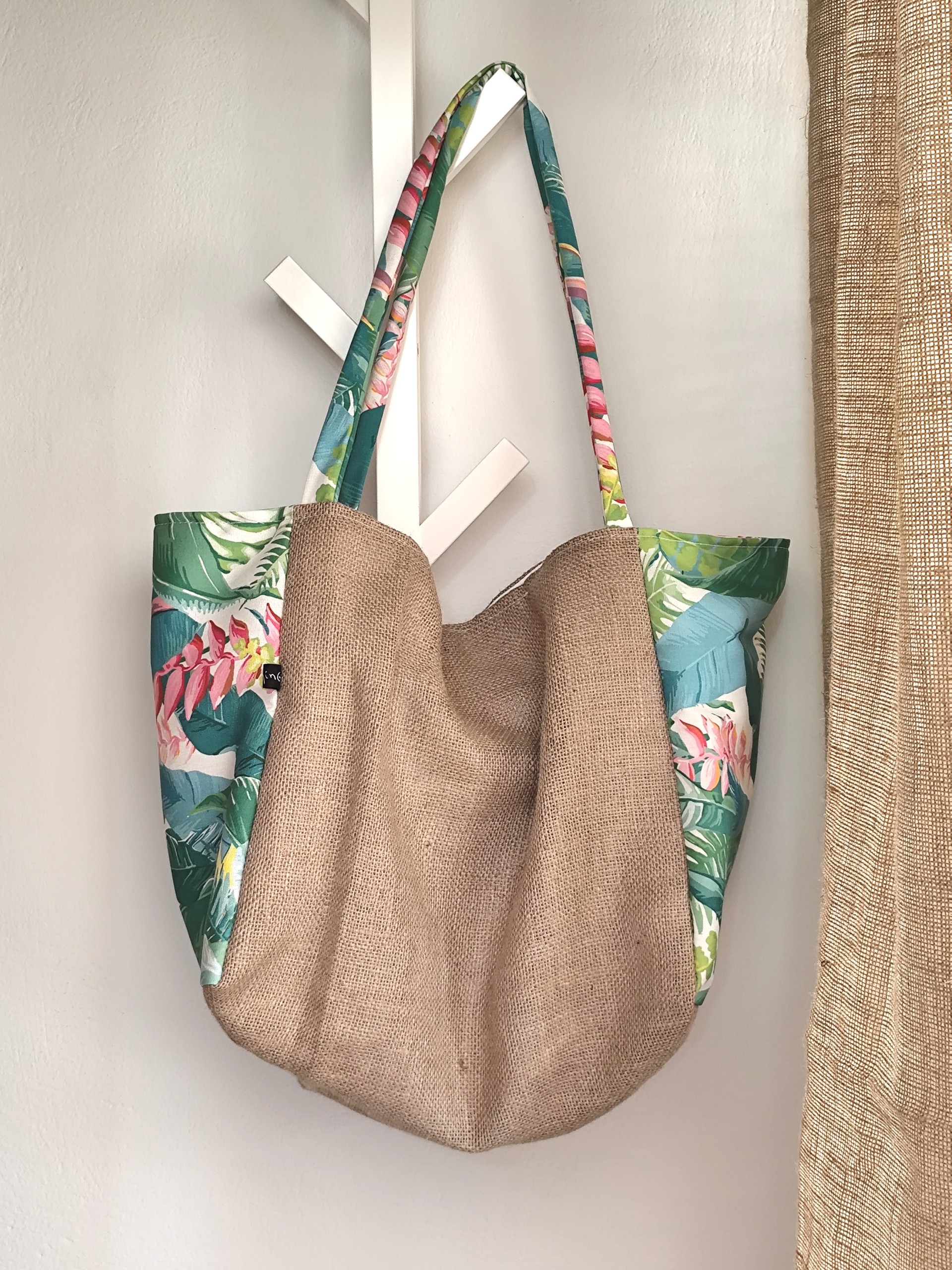 Natural Flow Tote – Jungle Leaves